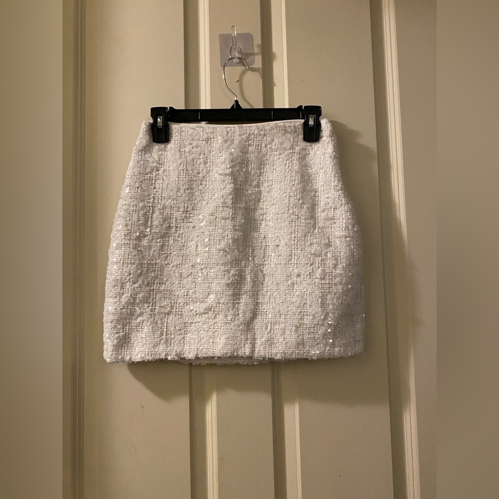 NWOT Elegant White sequin Skirt size small